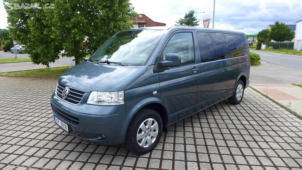 VW T5 Caravelle 2.5tdi,96kW,Long, 9 míst.rok 2007.